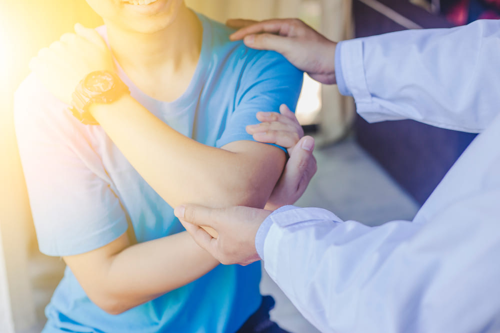 Chiro and PT for Shoulder Injury